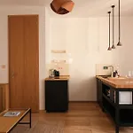 Chic Urban Retreat City Center